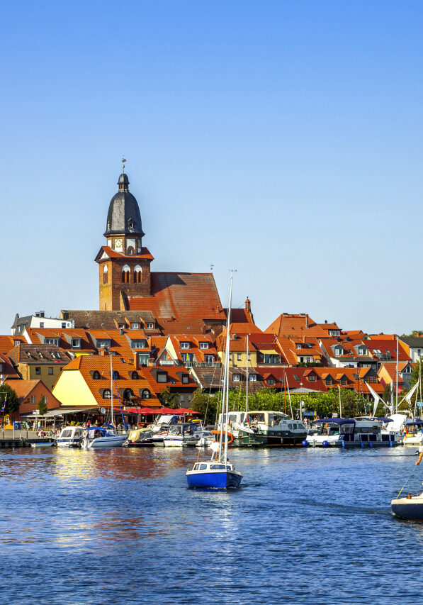 Bild Zeigt die Stadt Waren an der Müritz für Kur in Waren Müritz